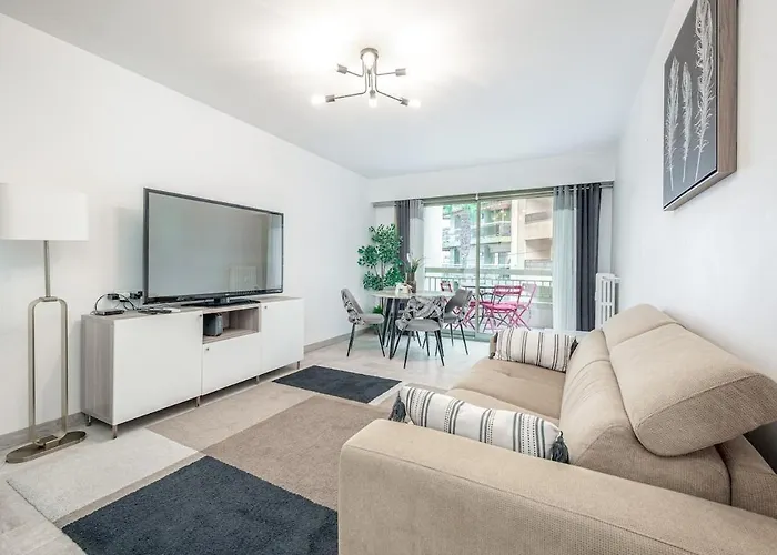 One-bedroom In Juan-les-pins Apartamento *