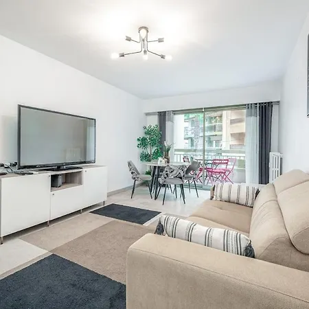 One-bedroom In Juan-les-pins Appartamento *