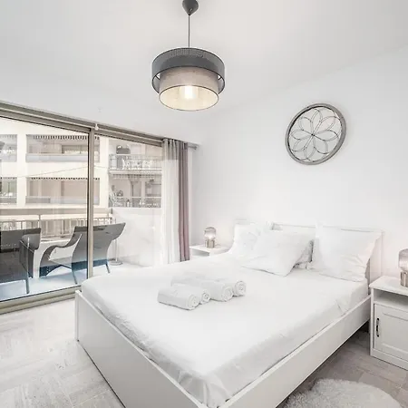 One-bedroom In Juan-les-pins Апартаменты